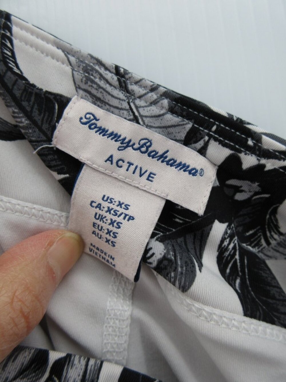 Tommy Bahama Skirt XS White Active Skort A-Line Golf Tennis Floral - Picture 6 of 9